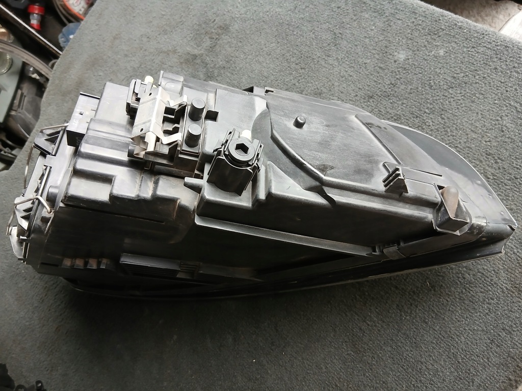 фото №9, Volvo v50 s40 ii lift fl 07-12 лампа фара левый перед передний h7 europa