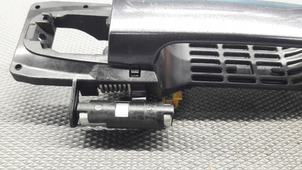 фото №7, Ручка дверь левый перед toyota auris i серебристый