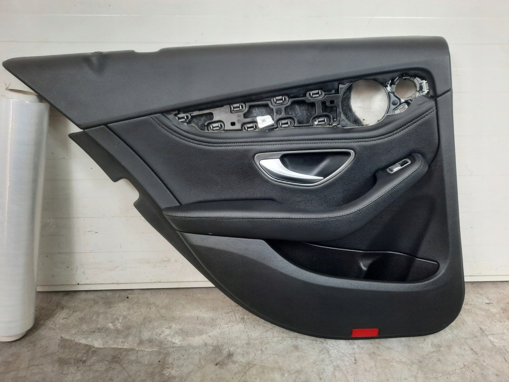 фото №1, Обшивка лівий задня mercedes c w205 шкіра