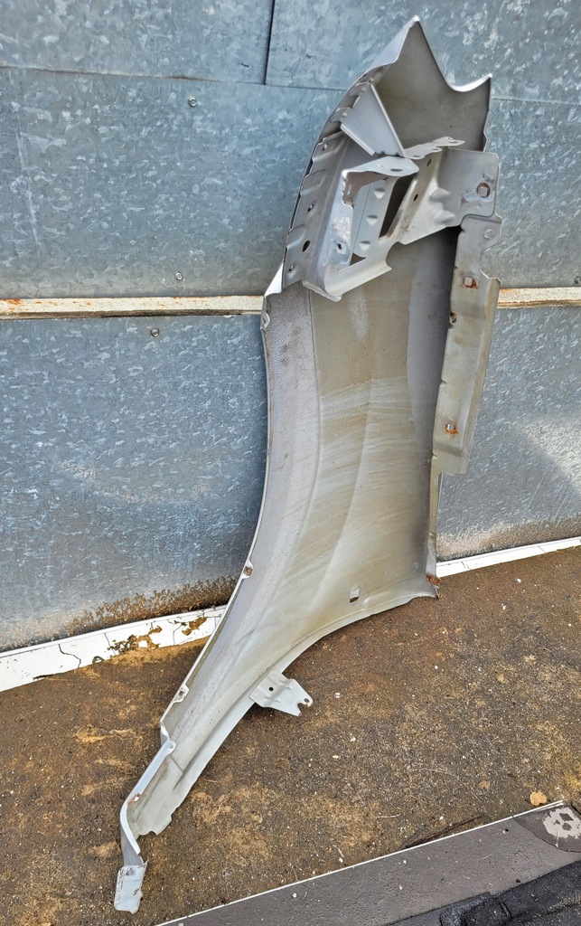 фото №13, Крила передній лівий / правий перед dacia duster 1 2010-17