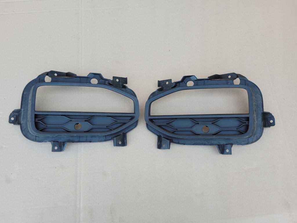 фото №1, Vw t-roc оригінальна решітка бампера права ліва