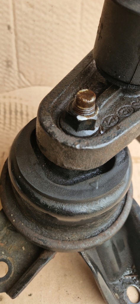 фото №7, Кронштейн подушка двигателя kia sportage iii 1.7 crdi d4fd 21825-2y600