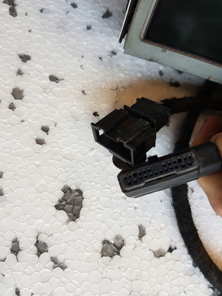 фото №5, Audi a8 d3 экран подъемник mmi навигации 313535-000d