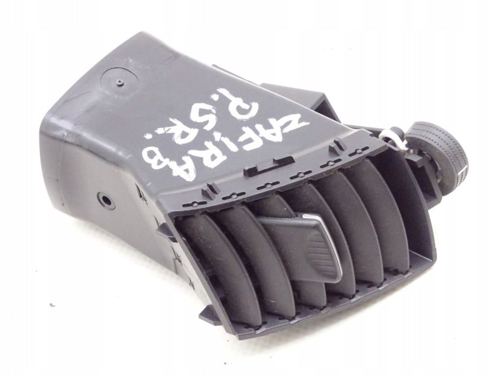 фото №1, Opel zafira b 05-14 решётка обдув правая середина