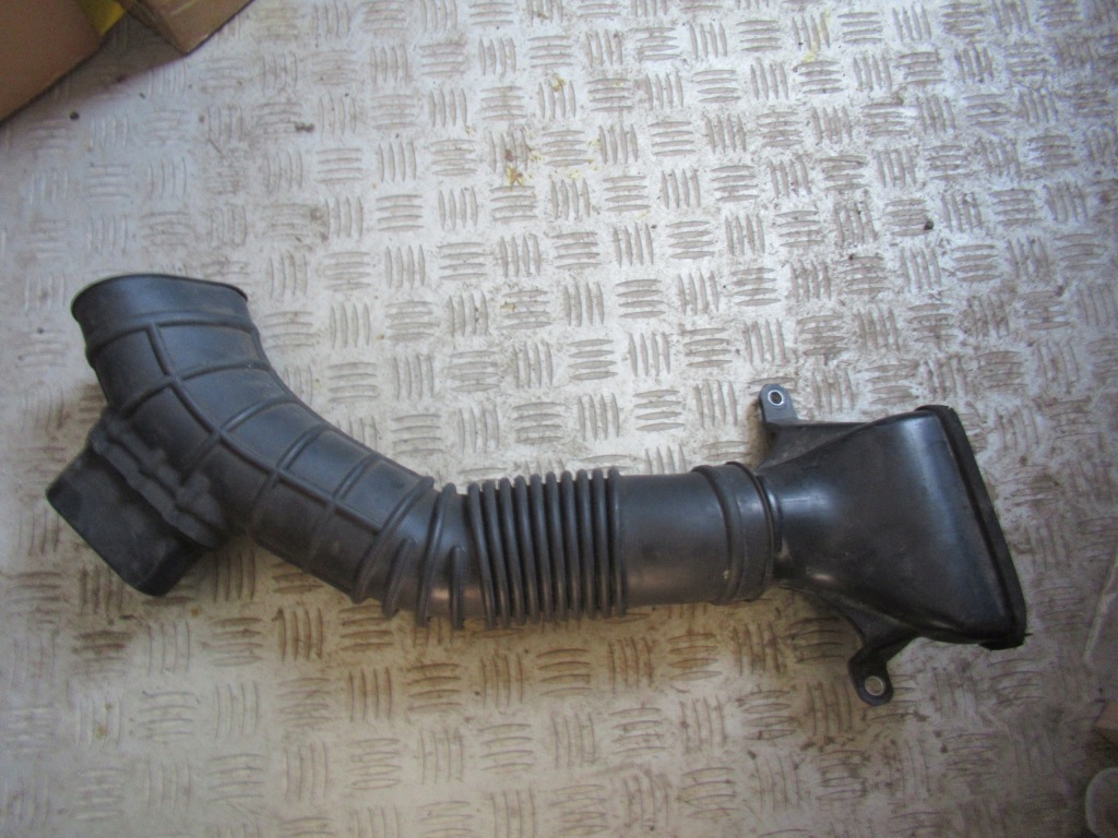 фото №1, Suzuki vitara iii vitara 3 1.4 t k14c труба turbo воздухозаборник 68m-r04