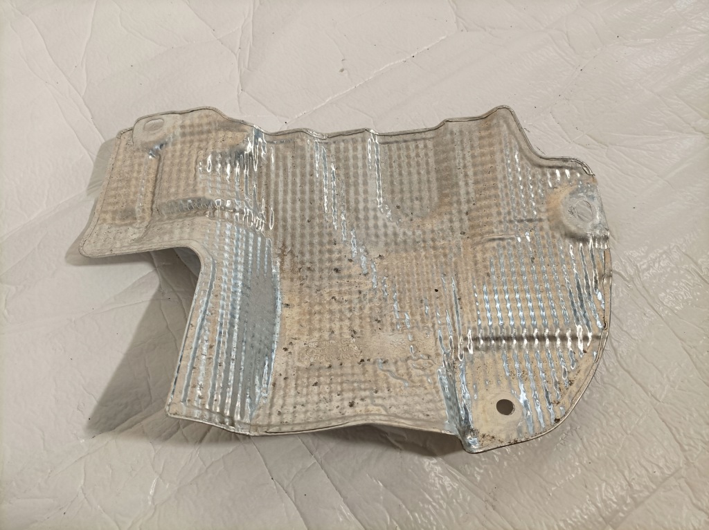 фото №1, Audi a4 b9 защита тепловая 8w0804169a