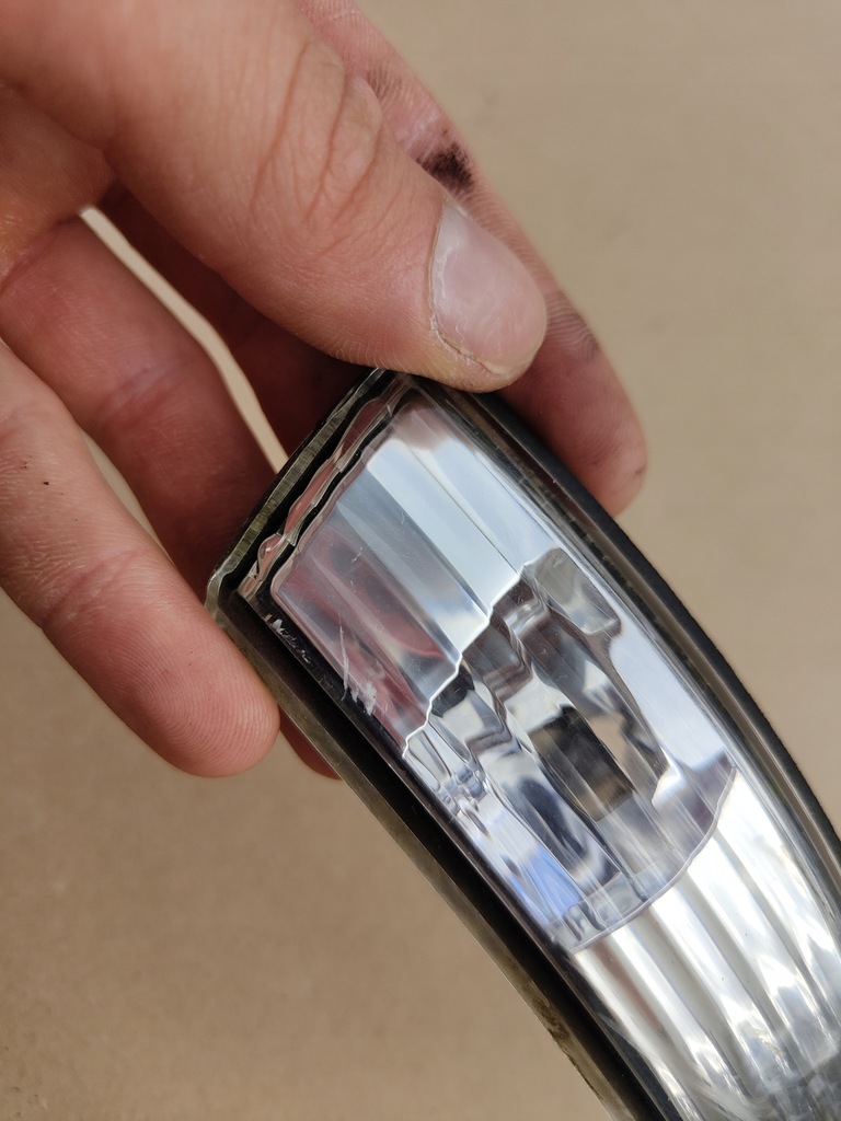 фото №5, Поворотник w зеркало правый do ford fiesta mk7 08-17 rok