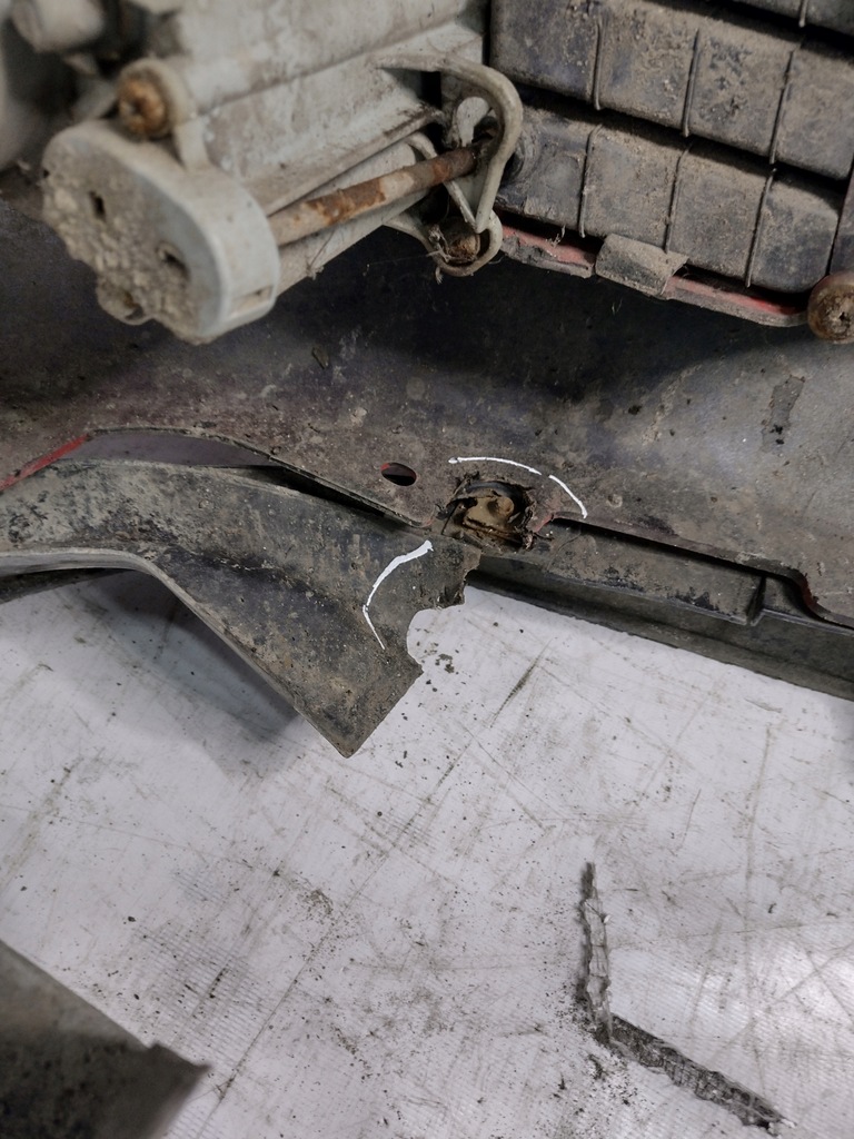 фото №14, Бампер передній hyundai matrix k: cardinal red pu