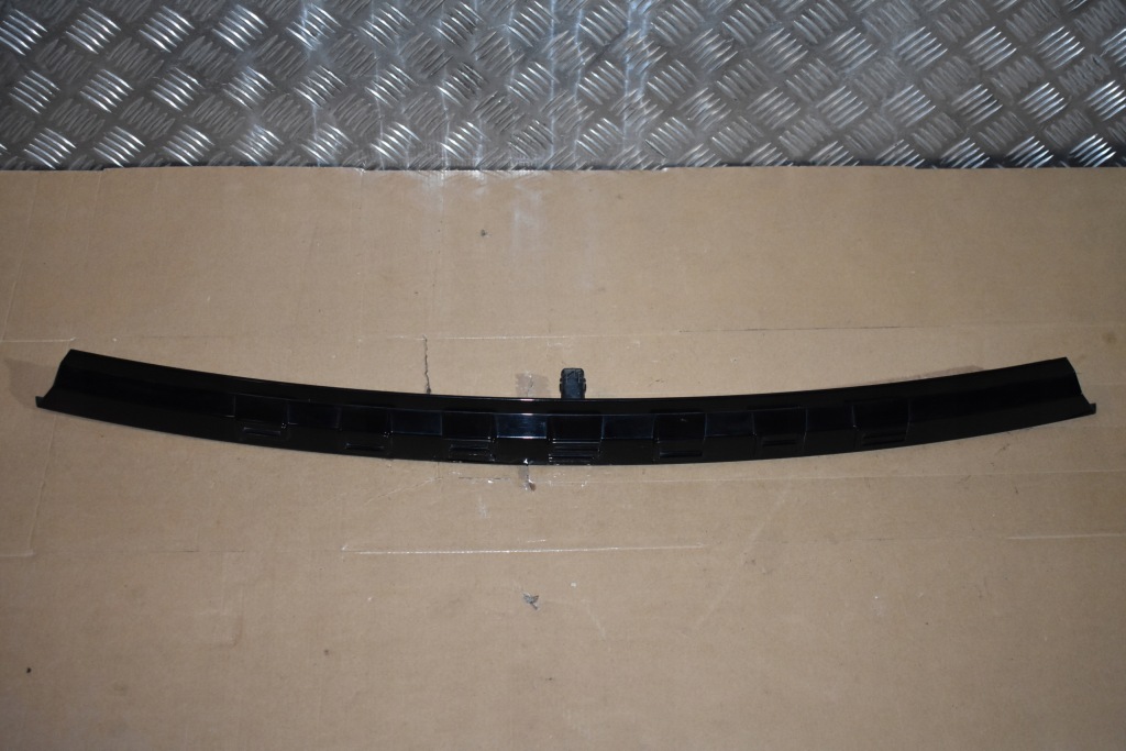 фото №1, Idealna накладка кришки porsche panamera 971 974 1