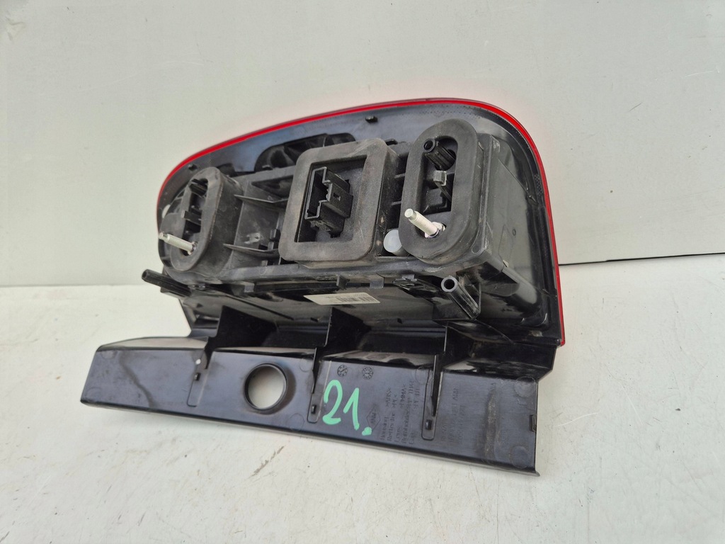 фото №8, Dacia duster lift лампа левая задняя 265551679r оригинал 13-17