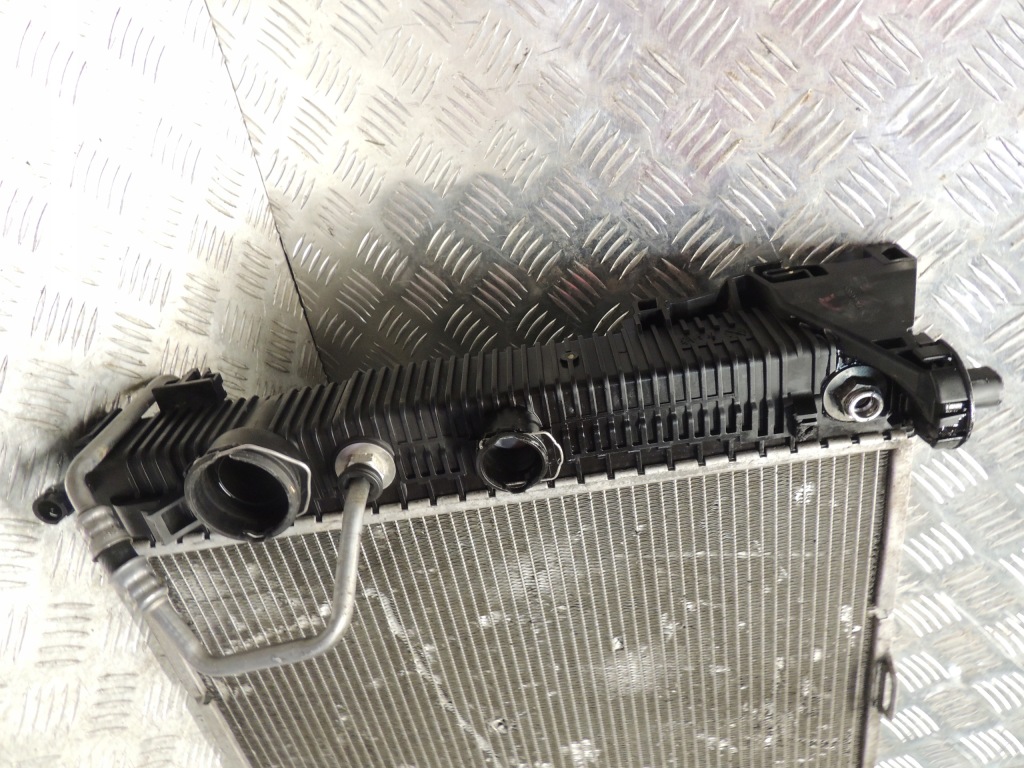 Mercedes w207 радиатор воды 3.0cdi 350 кабриолет Цена