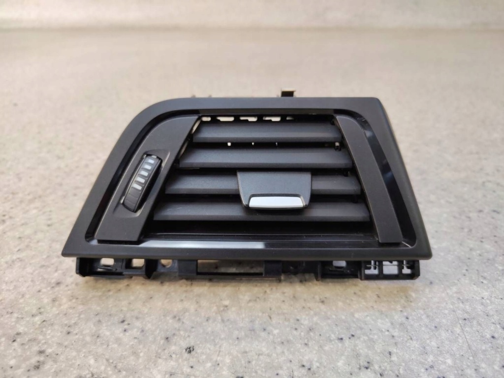 фото №1, Решітка обдув права 9218550 bmw 3 gt f34