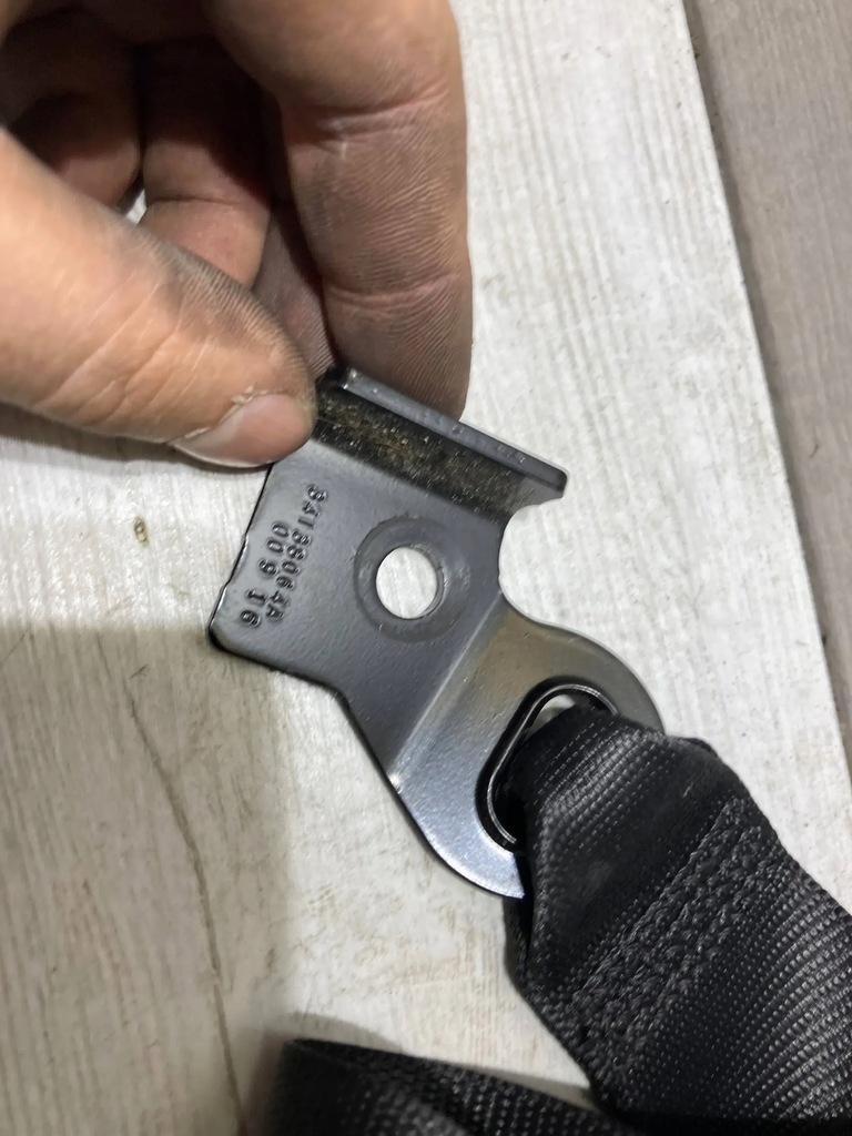 фото №3, Mini one - cooper f56 f55 2016 pas правый задняя 3d