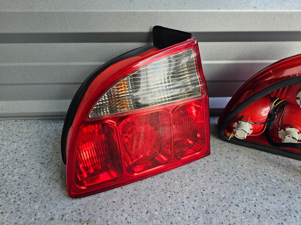 фото №2, Maserati 4200gt лампа задня ліва idealna