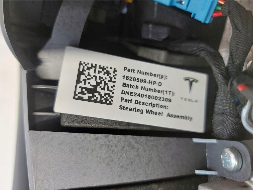 Купити Tesla model y 2024r повітропровід мультифункція 1626599-hp-d