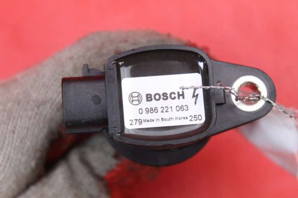 фото №5, Катушка зажигания 0986221063 hyundai i30 1 i 1.4 16v 109 km 07-10