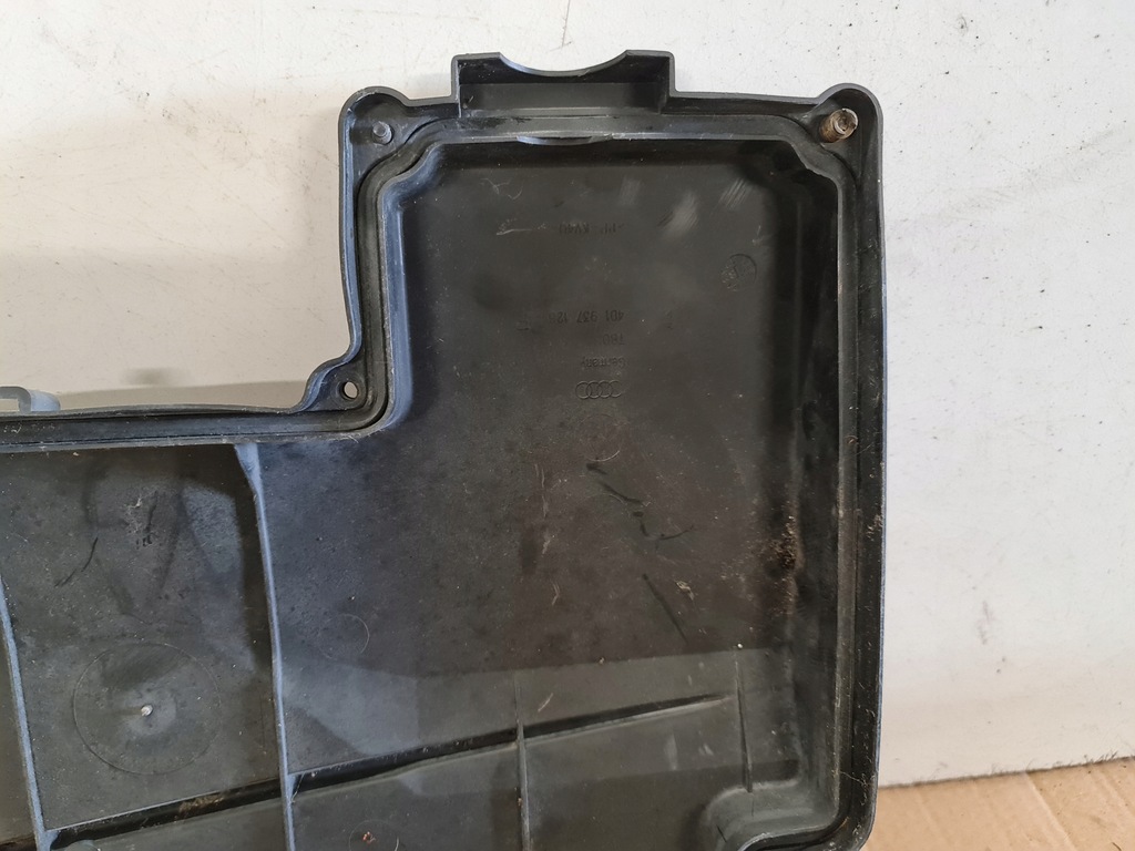 фото №11, Крышка блок управления audi a8 d2 eu 4d1937128f