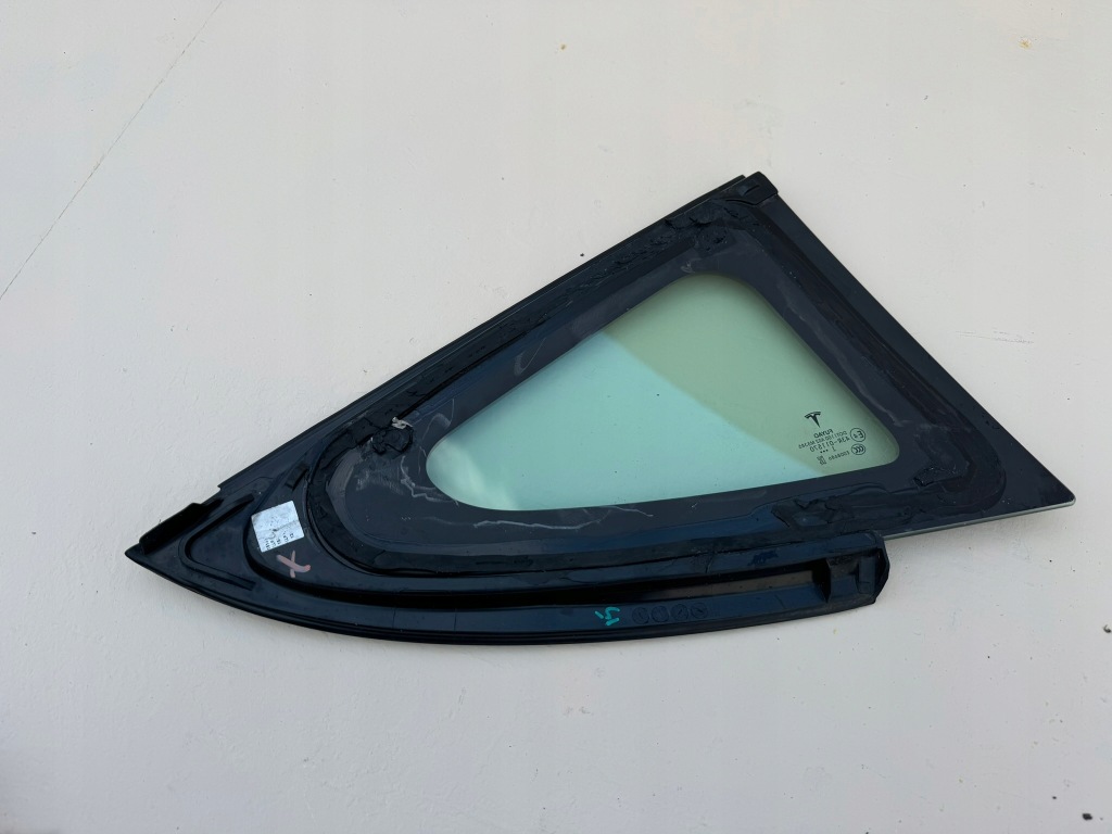 Tesla model 3 iii 17r- стекло кузовная левая левый задний  задняя 1514978-00 Киев