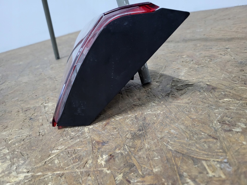 фото №9, Opel crossland x лампа задня задня w кришка права