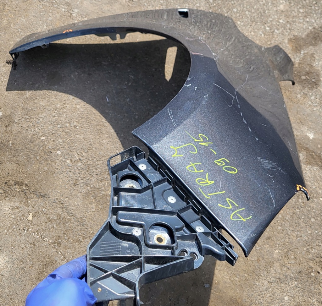 Крыло правый перед направляющая opel astra j оригинальный номер Киев