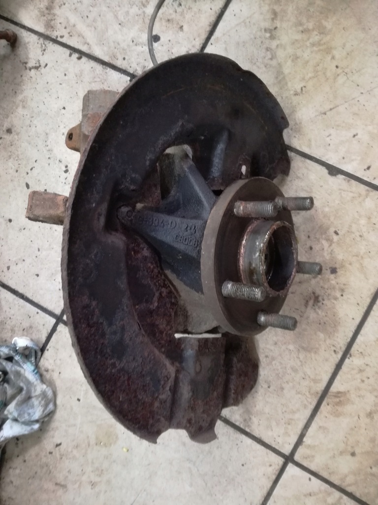 фото №1, Ford kuga mk1 2008 -2012 rok поворотний кулак права перед