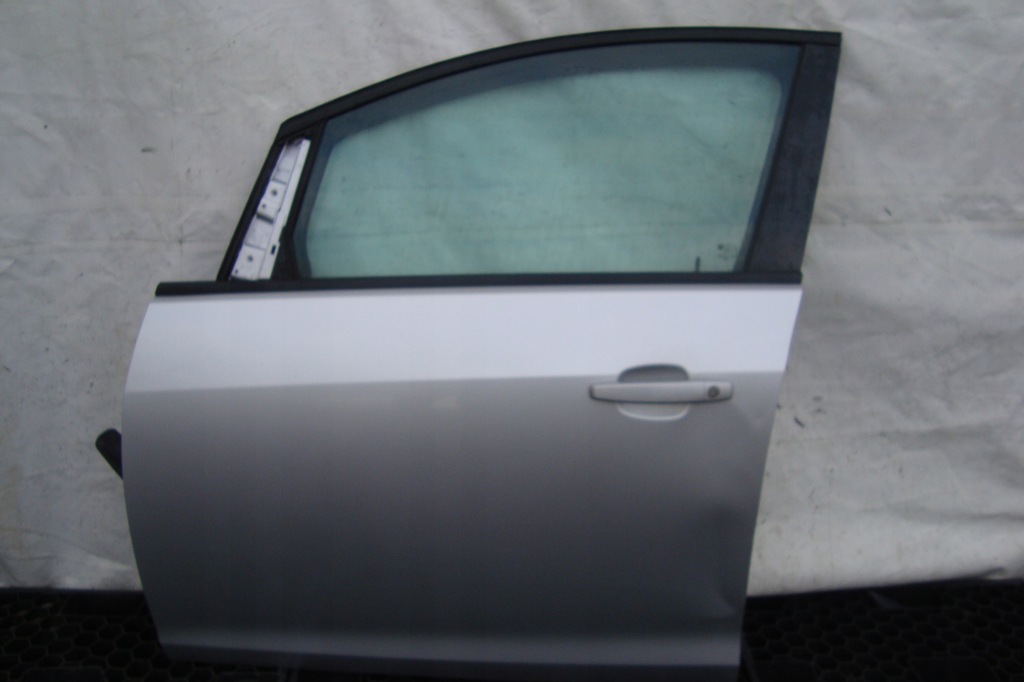 фото №1, Дверь левый перед z176 opel astra j 09-15