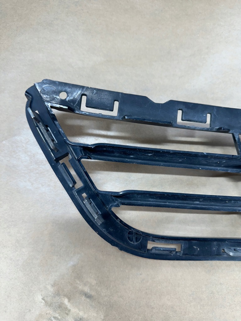 Ford mondeo mk5 решётка бампера перед средняя ds73-17b968-k с Разборки