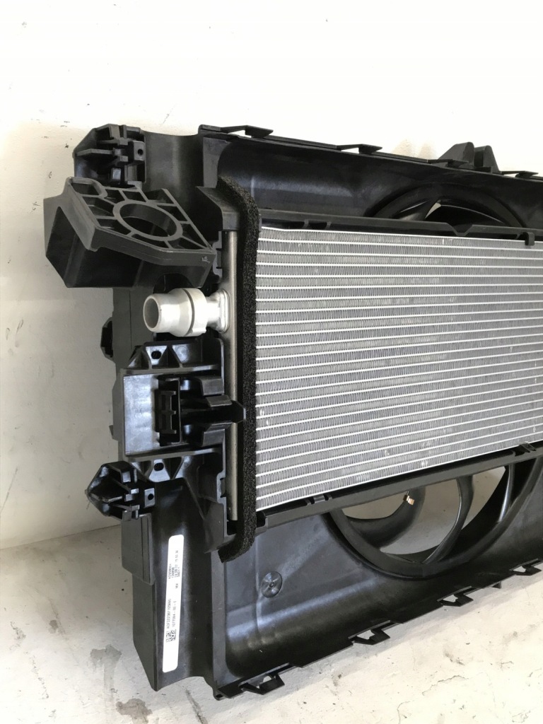 Купить Tesla 3 радиатор воды + вентилятор 1077084-00-e