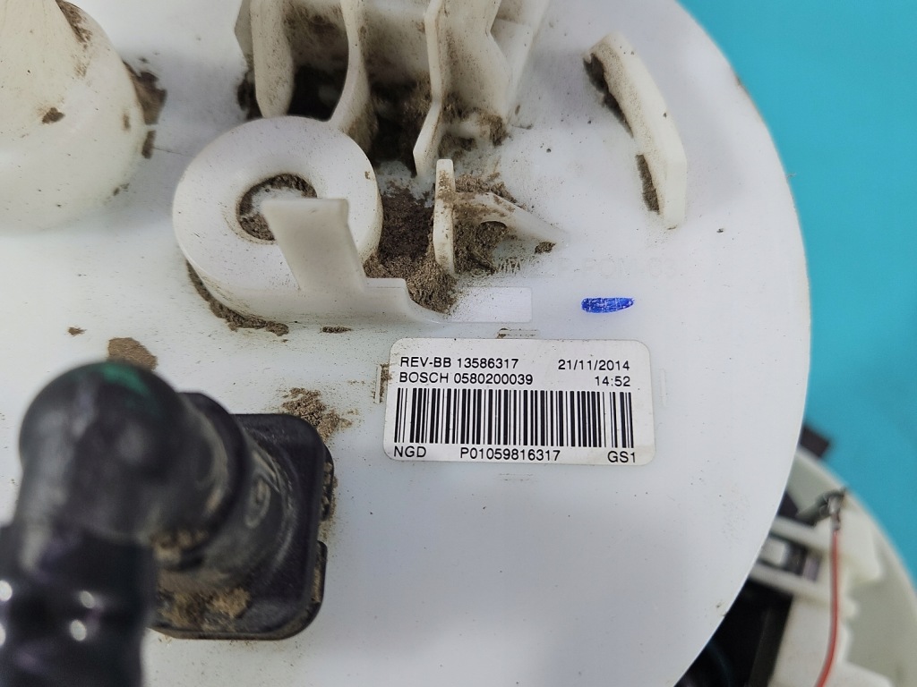 Помпа насос пального opel astra iv j 1.6 16v 0580200039 13586317 4pin Недорого