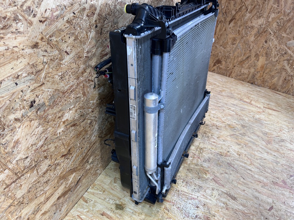 фото №2, Комплект радиатор радиатор вентилятор range rover sport l494 2.0 гибрид