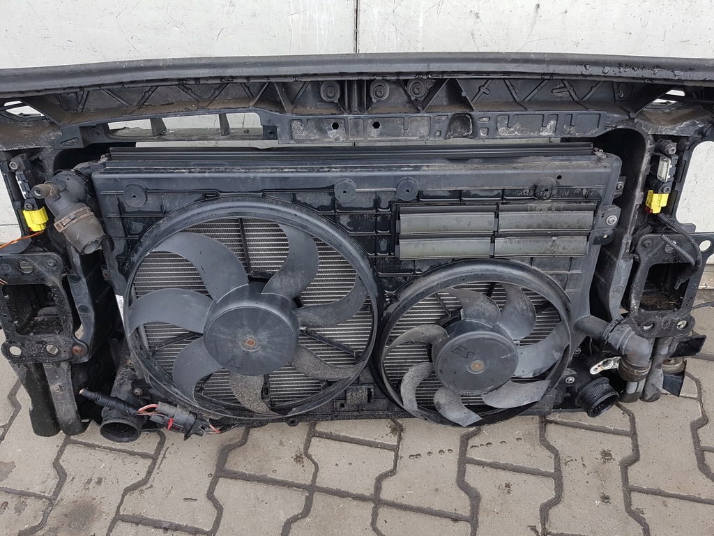 фото №4, Audi a3 8p lift 08r- 2.0 tdi pas передній радіатор