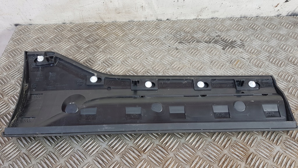 фото №11, Volvo xc40 ii молдинг дверь левый задняя