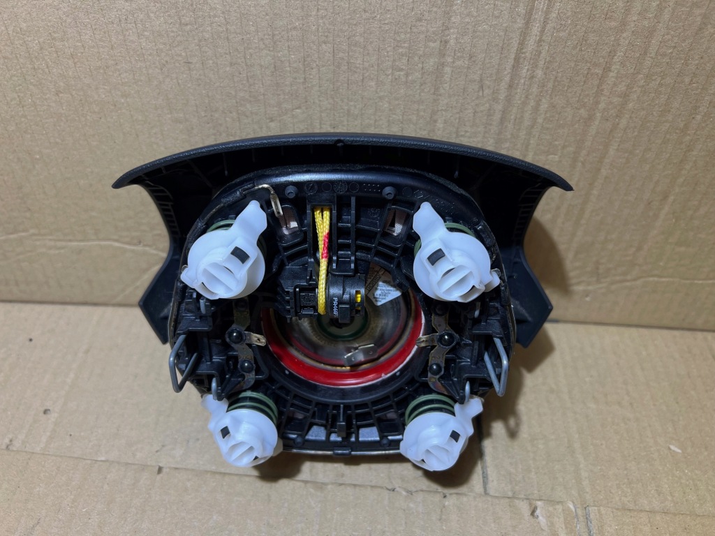 Audi a4 b8 рестайлінг  подушка повітряна подушка безпеки водія 4 спицевий 8k0880201ac Доставка