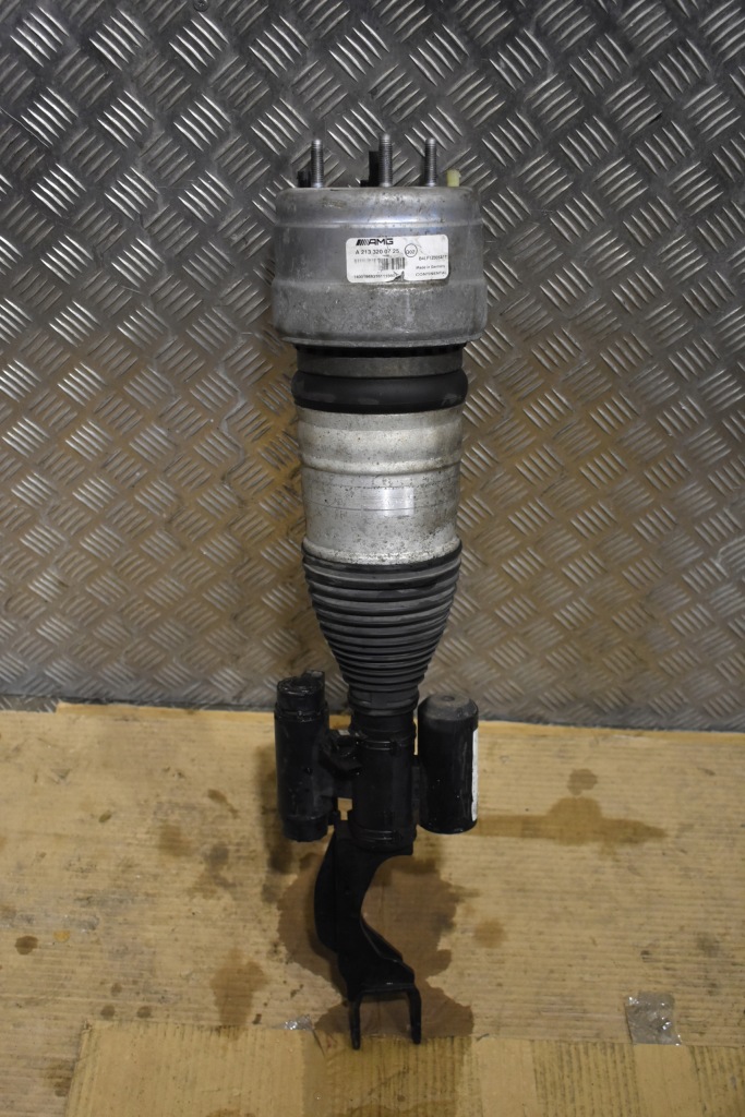 фото №1, Амортизатор передний правый mercedes w213 e63 1