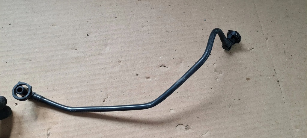 фото №1, A4 b9 8w шланг трубка wody 2.0 tdi 8w0121081ak a5 8w