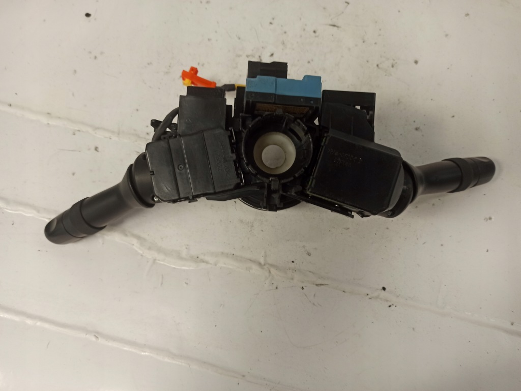 фото №14, Toyota avensis t27 переключатель комбинированный лента 89245-05020