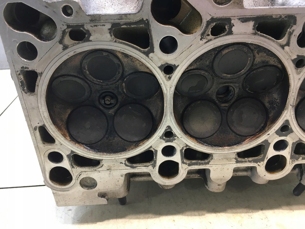 фото №12, Головка левая audi a6 c5 2.4 v6 078103373ah