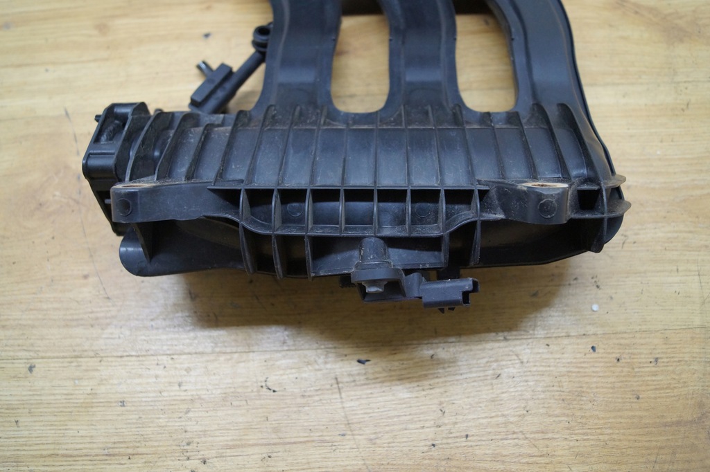 фото №4, Колектор всмоктуючий peugot 2008 1.2 hm2