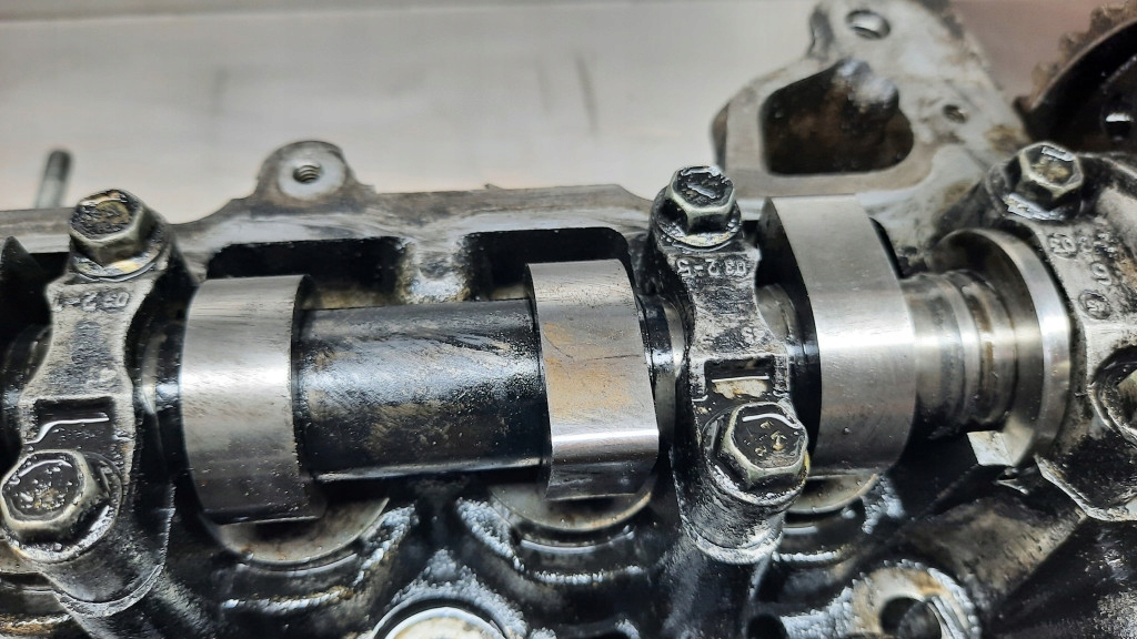 фото №2, Головка двигуна k9k02 renault clio 1.5 dci