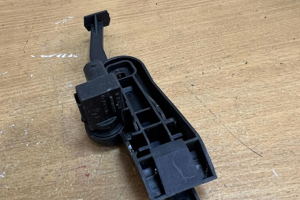 фото №8, Датчик температури зовнішньої bmw 7 e65, e66, e67 913660701 3.0l дизель