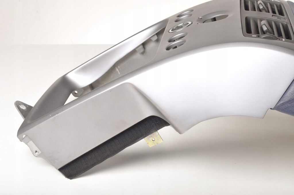 фото №8, Aston martin vanquish i vantage рамка радио защита