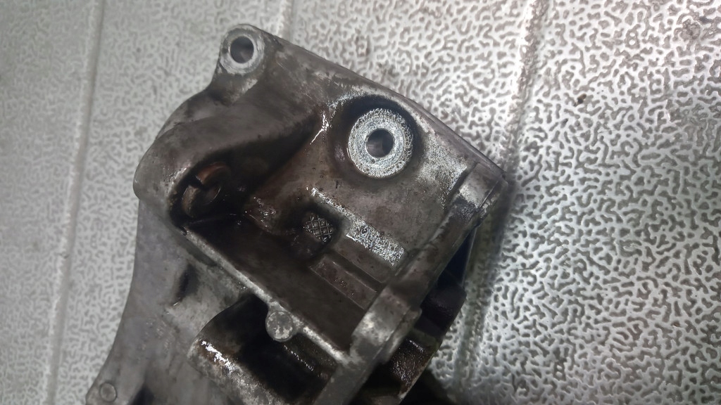 Кронштейн генератора vw lupo 01r 1.0b hb 030145169 Недорого