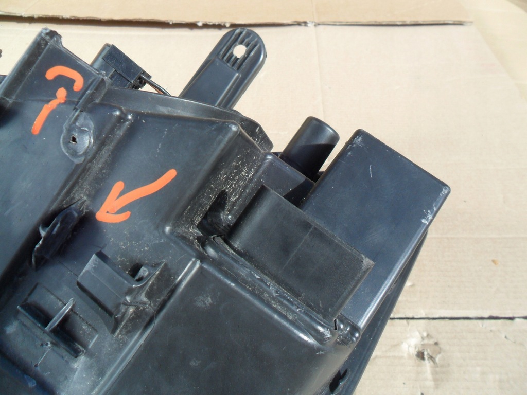 фото №10, Ford c-max mk1 лампа правая передняя 1ee270600-02