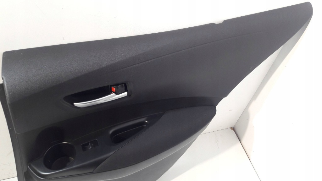 Купити Toyota corolla e21 карта дверей задній правий хетчбек 67613-02640 et41