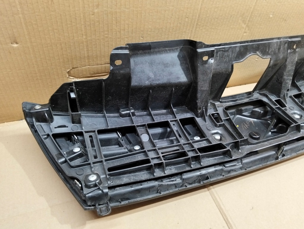 фото №8, Решётка радиатора решётка радиатора suzuki vitara iii lift 2018r- 72121-86r0