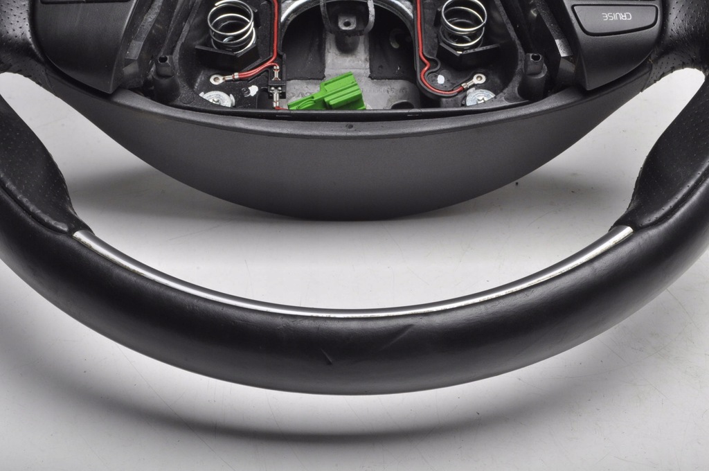 фото №9, Volvo c30 s40 ii v50 c70 воздуховод кожаный 30778742