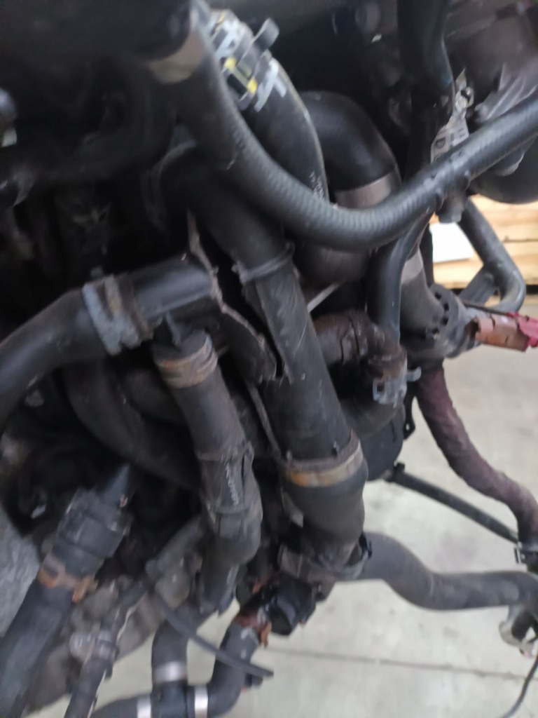 Двигатель vw golf passat seat leon audi a3 2.0 crlb с Разборки