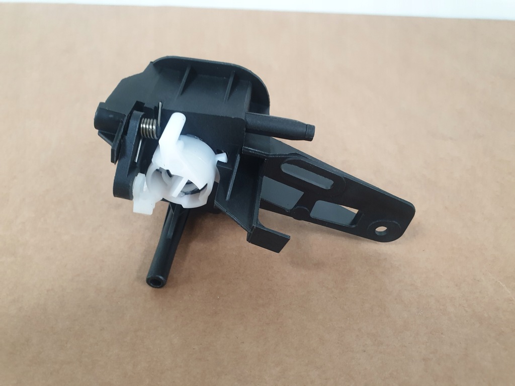 фото №3, Замок кнопка крышки задний trafic ii vivaro primastar 2001-2014