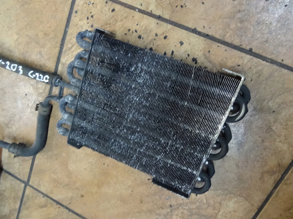 фото №5, W203 c220 2.2cdi 02' sed радіатор оливи коробки