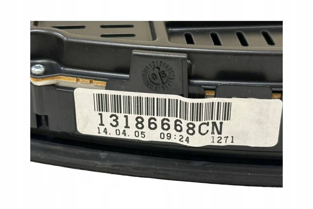 Панель opel vectra c 2005 левая сторона 13186668cn с Разборки